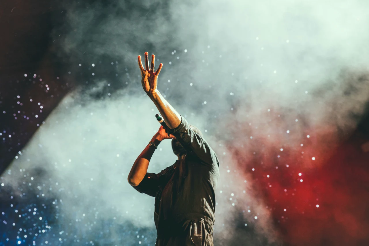See a live performance by a band or artist you both enjoy — there's nothing like sharing great music in person.