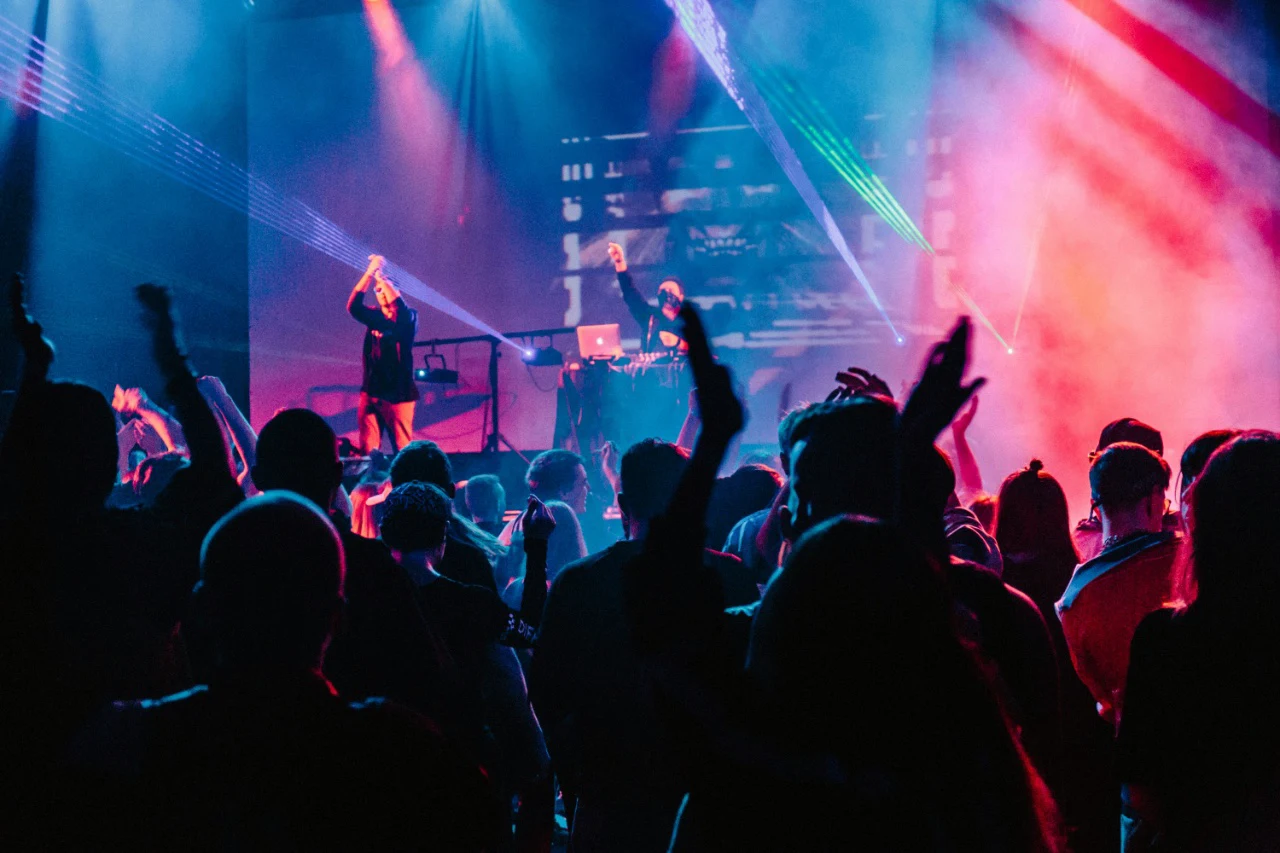 See a bucket-list band, a major Broadway show, or a unique performance that you will both remember for years to come.