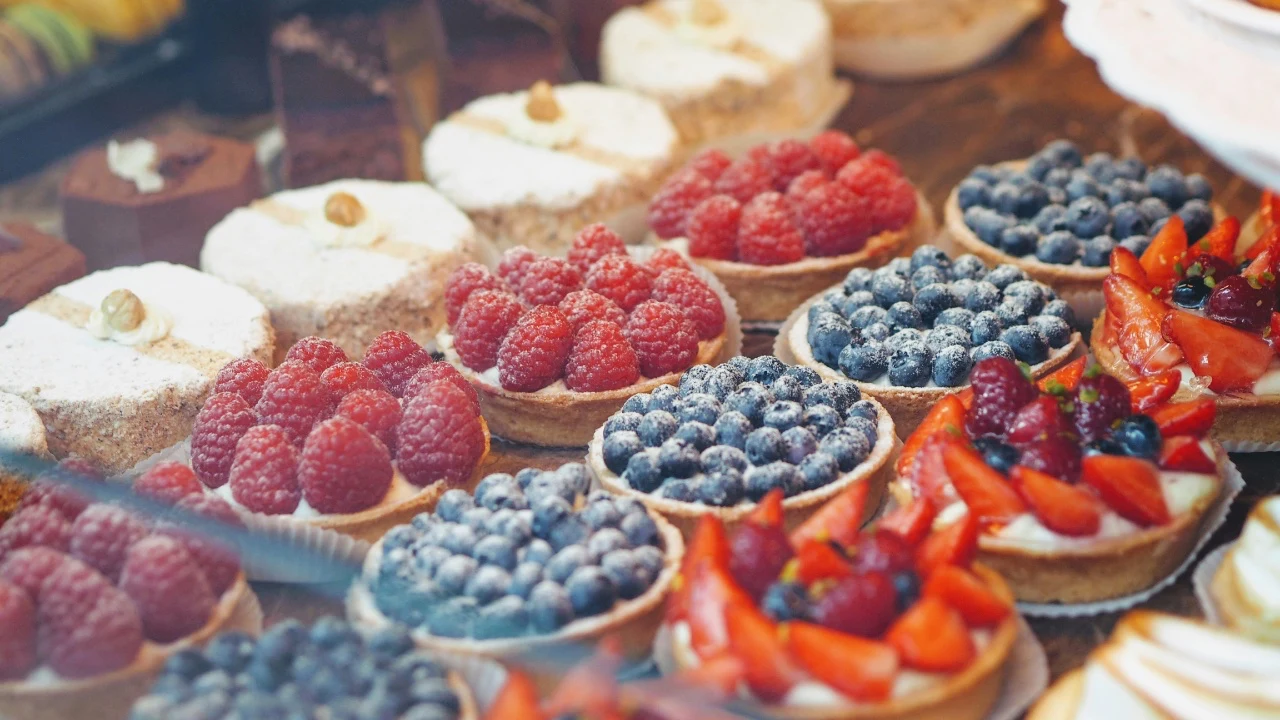 Head to a local bakery or cafe for a quick dessert and a focused, distraction-free chat.