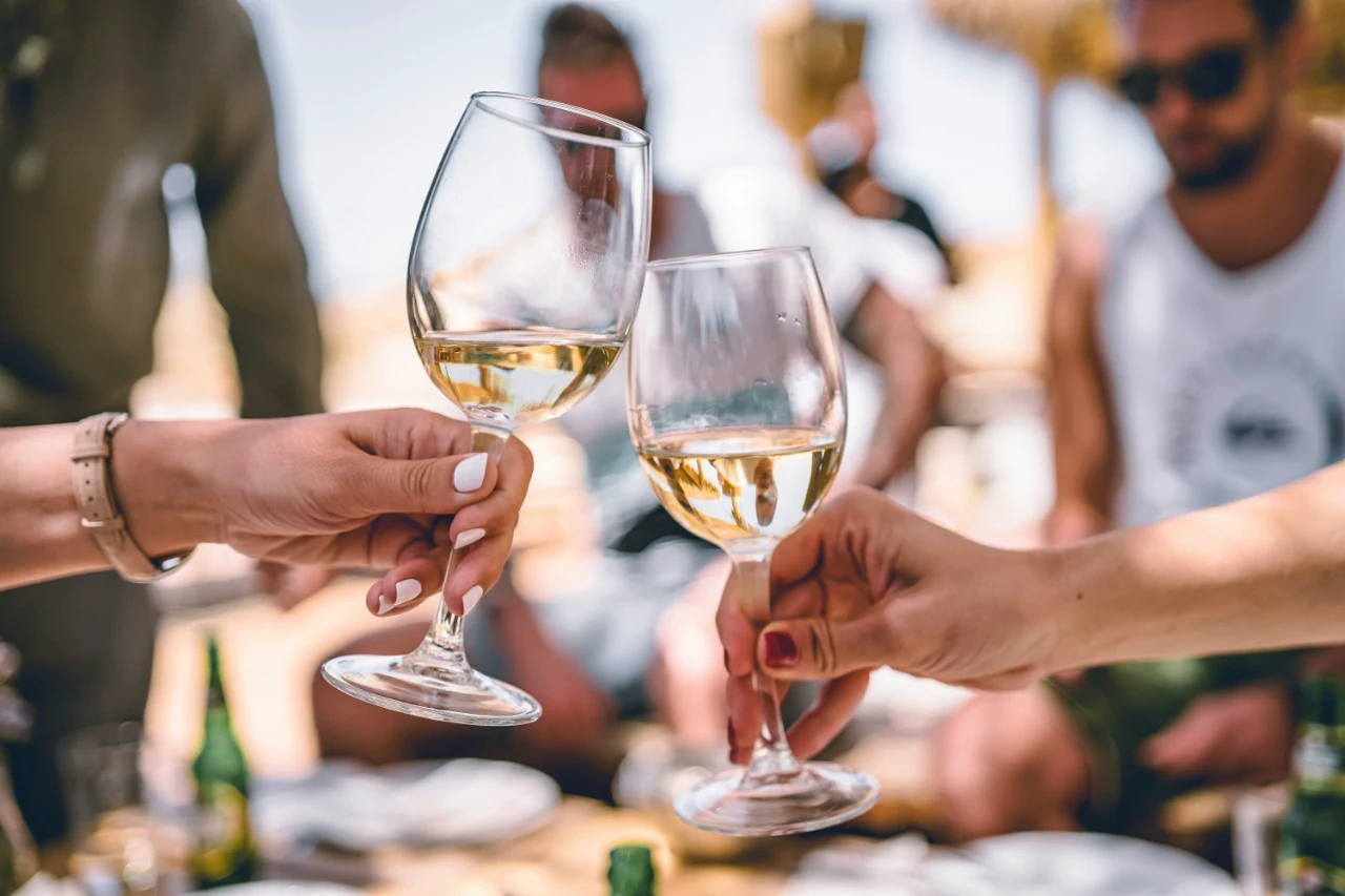Attend a tasting at a local winery, brewery, or specialty shop offering curated flights and guided notes.